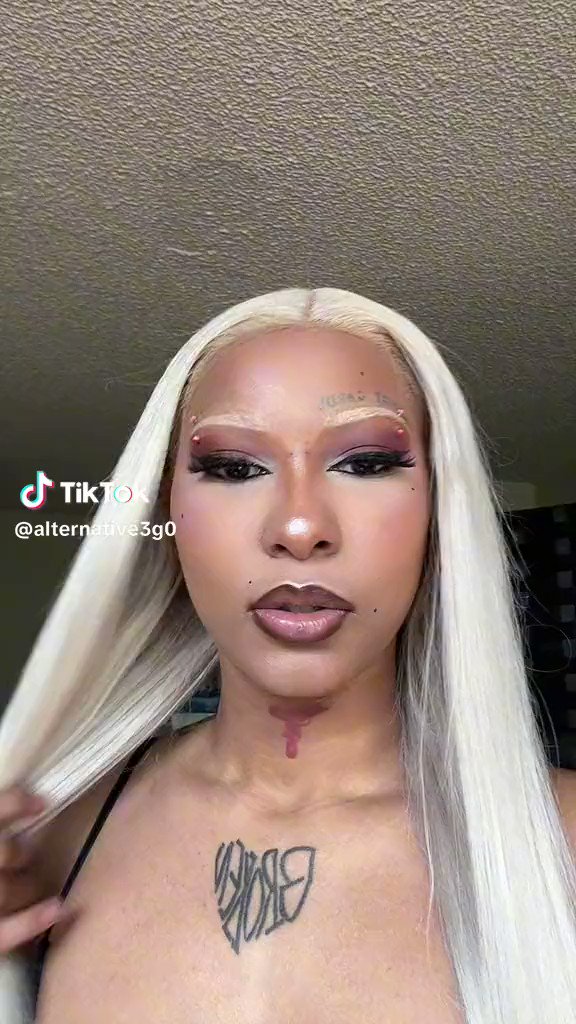 She says white women are never sad because they have white privilege “I never met a sad white girl” 😆