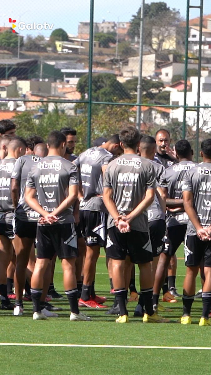 🎥💪 Os detalhes do treino de sexta na Cidade do #Galo! #GaloPaixãoNacional 🖤🤍