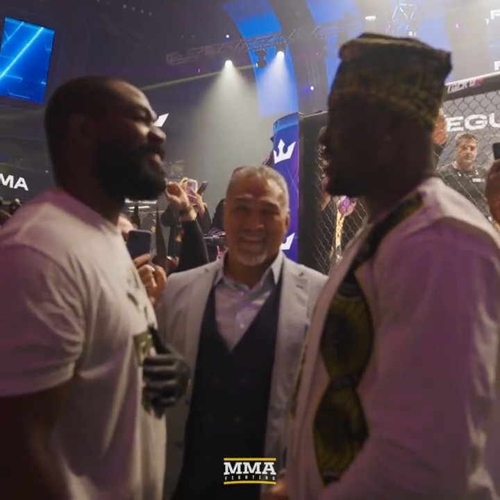 Jon Jones and Francis Ngannou meet face-to-face... Jones: "You know you don't want no smoke" 👀