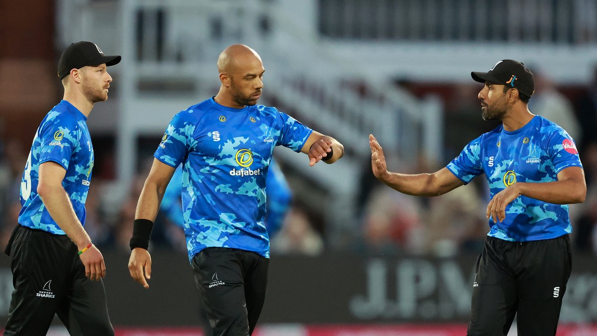 Brad Currie on T20 debut: • 3/27 🎳 • The best catch ever taken 😵💫 Decent. Enjoy the highlights of Sussex Cricket's south coast derby victory #Blast23