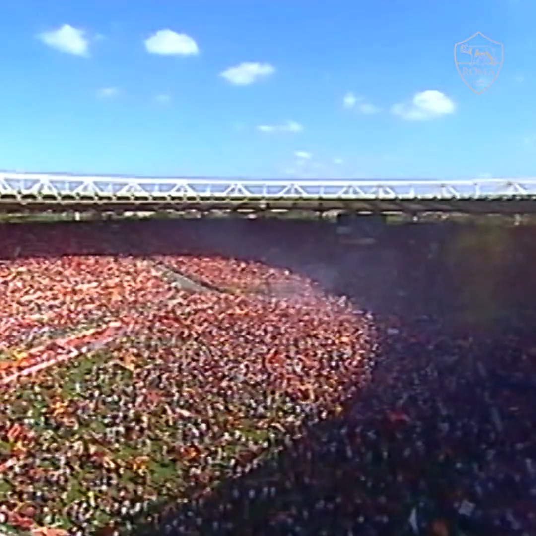 🗓️ 17 giugno 2001 💛❤️ 🐺 Campioni d'Italia 🇮🇹🇮🇹🇮🇹 #ASRoma