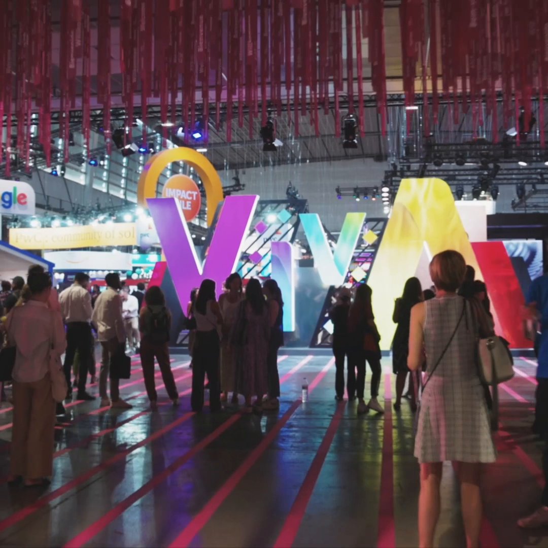 If you haven't seen anything from #VivaTech on Twitter over the past few days, you've probably been on another planet! 🚀 Don't worry, we've got the highlights for you! 🧡