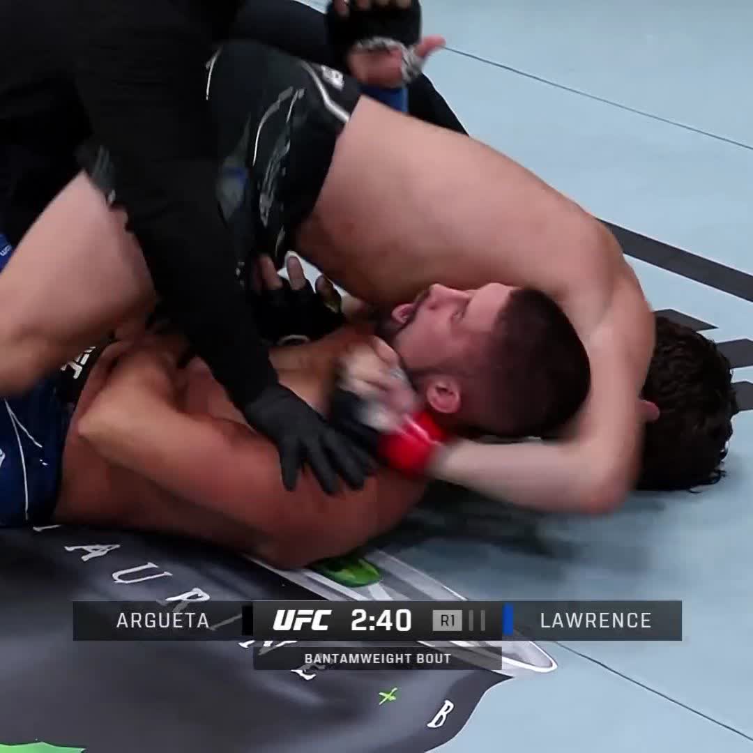 Bit of controversy here at the APEX! 😳 Dan Argueta gets the first-round guillotine over Ronnie Lawrence...but was it a tap?! #UFCVegas75