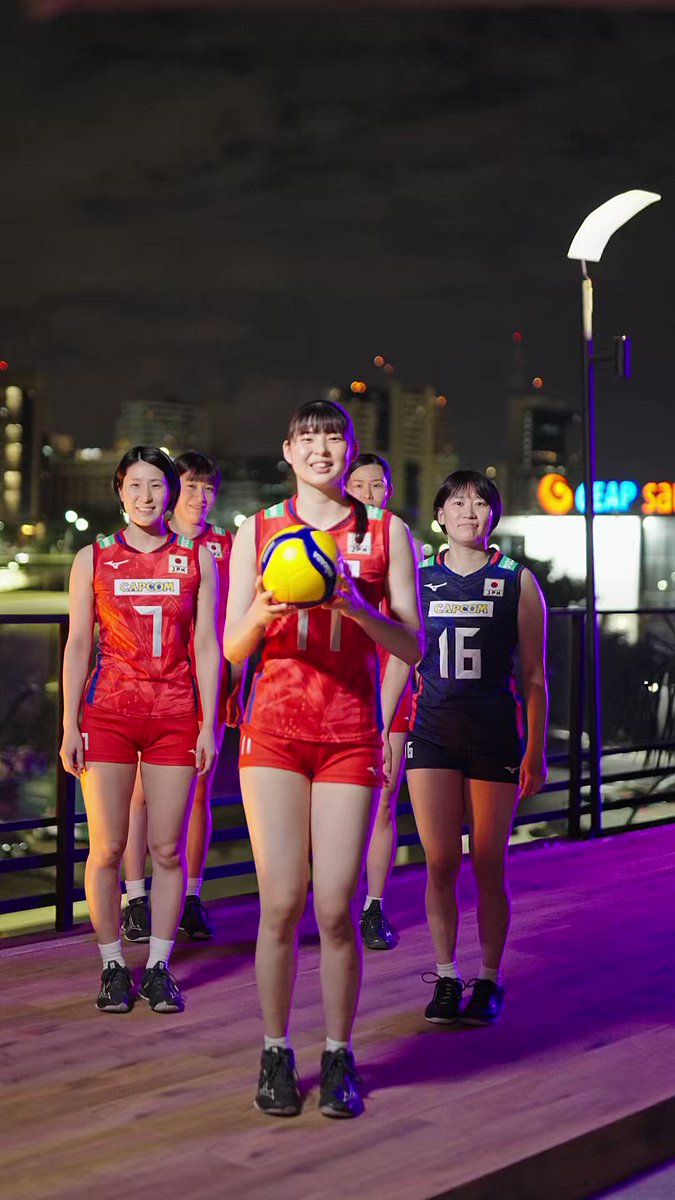 THIS IS THE ENERGY WE NEED 🥳. After losing to Germany 🇩🇪, Mayu &amp; Team Japan 🇯🇵 bounced back with a 3-2 win 🆚 🇺🇸. 📺 #VNL2023 matches on 🏐 #volleyball #VNL