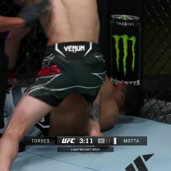 🇲🇽💪 EL LOCO HELLBOW! Manuel Torres, have a night! #UFCVegas75