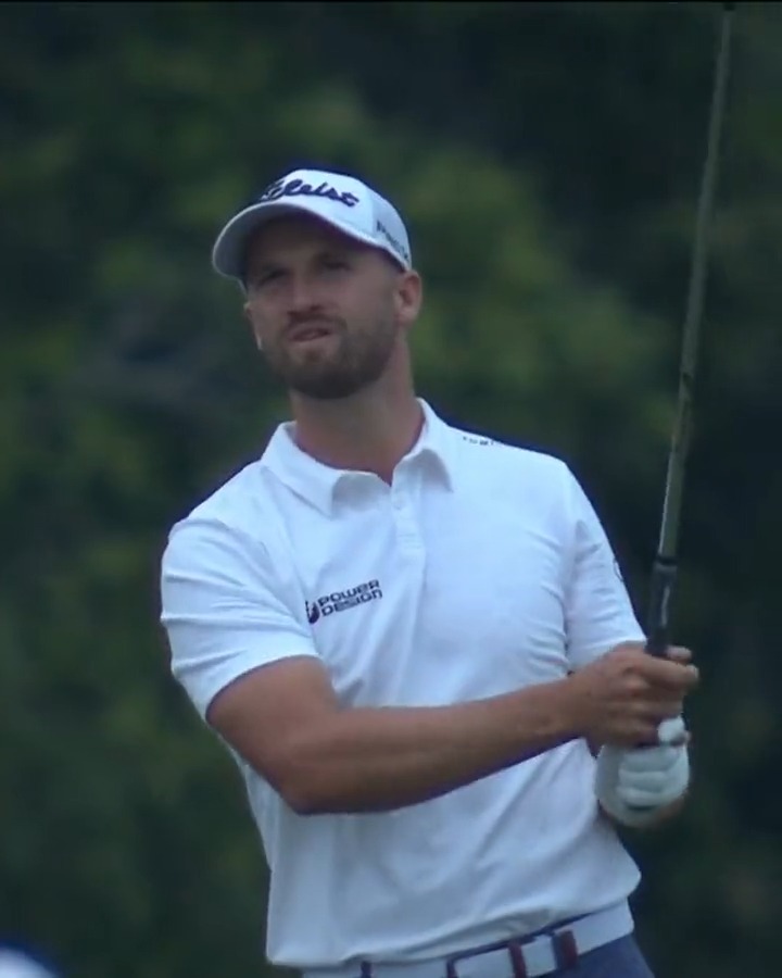 Club twirl of the year from Wyndham Clark? 👀