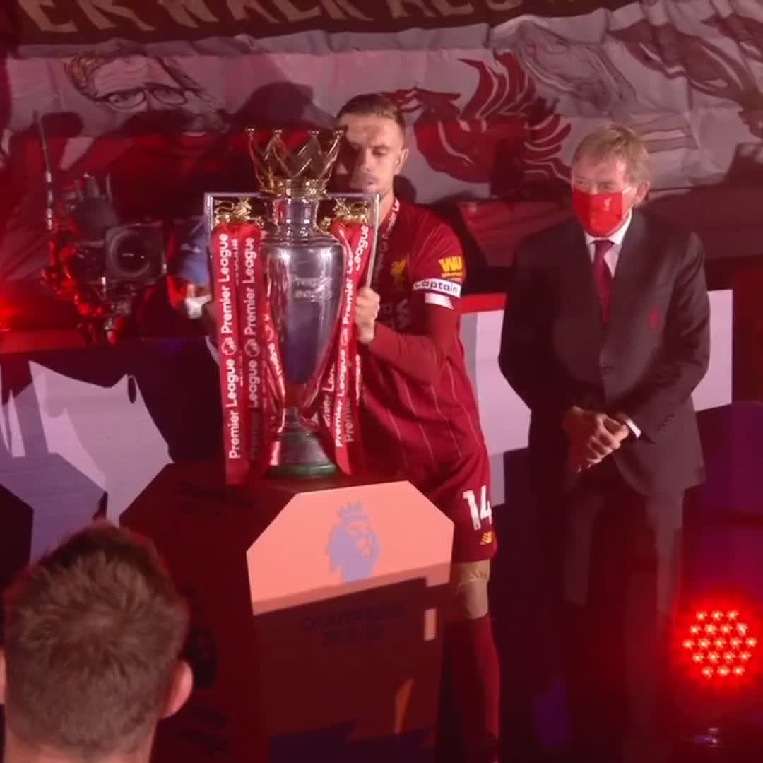 Enjoy Peter Drury commentating on the moment we lifted the Premier League… #lfc