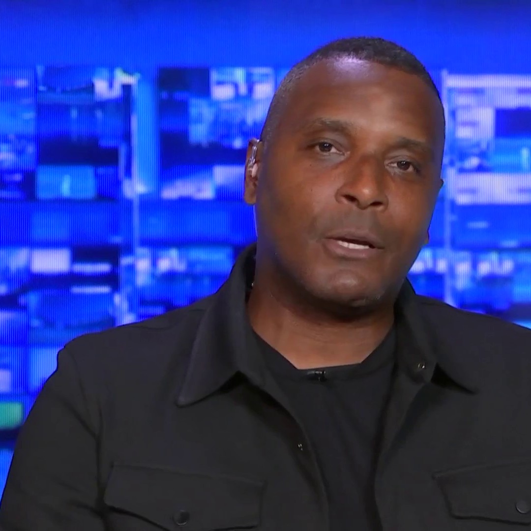 "I think it's a terrible decision...a disgrace!" Clinton Morrison reacts to the news that Darren Moore has left Sheffield Wednesday ⬇️