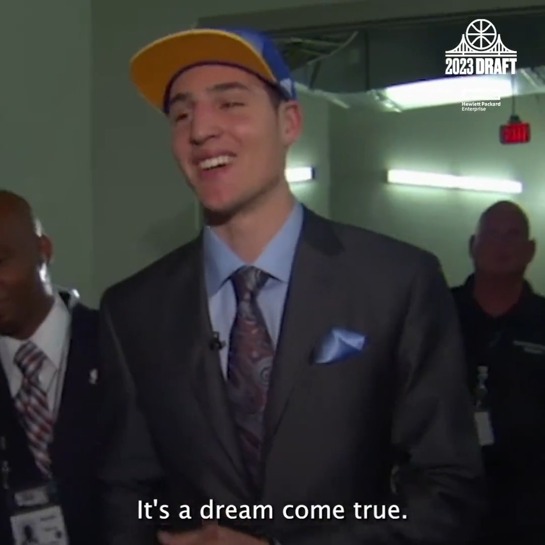 A moment that comes once in a lifetime. HPE || #DubsDraft
