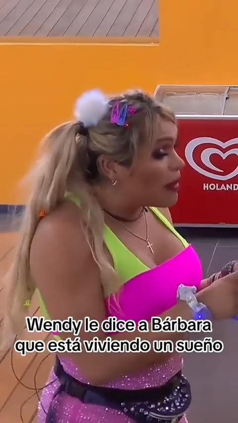 Miren nomás el tamaño de ese corazón 😭💖 Disfruta el 24/7 de #LaCasaDeLosFamososMx a través de ViX 🧡 👉