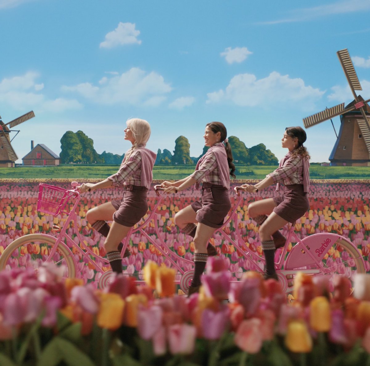 Margot Robbie and Ryan Gosling celebrate the first day of Barbie Summer with a new look at Greta Gerwig’s ‘BARBIE’