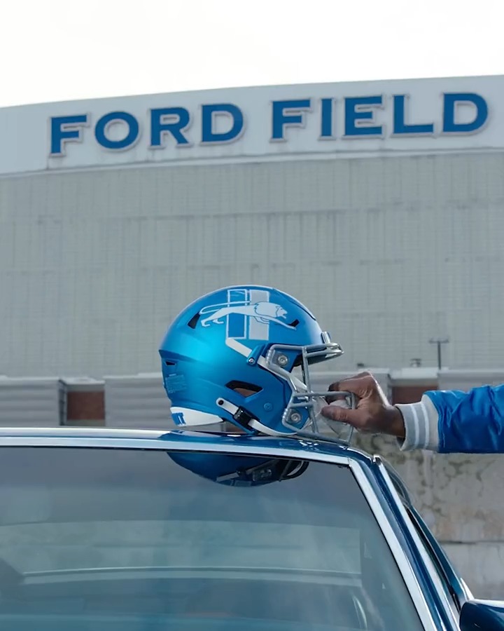 The Lions unveiled their new alternate helmets 🦁 Thoughts? (via Detroit Lions)