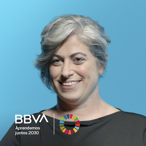 Dentro del desarrollo de la inteligencia artificial, “una de las ramas que más potencial tiene es la del procesamiento del lenguaje natural: nuestro increíble, complejo, asombroso sistema de comunicación”, explica Cristina Aranda, filóloga experta en IA.