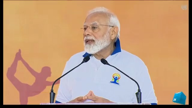 🇮🇳🤝🇺🇸 As Joe Biden rolled out the red carpet for Indian Prime Minister Narendra #Modi, Mr Modi rolled out the yoga mat. Here's a round-up of the state visit so far 👇