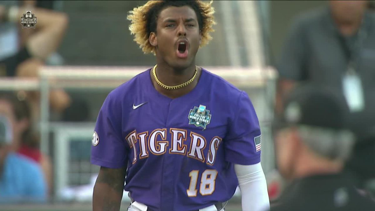 WHAT A PLAY TO SAVE A RUN‼️ TRE' MORGAN LOOKED LIKE A SHORTSTOP PLAYING FIRST BASE 😱 LSU Baseball | #MCWS