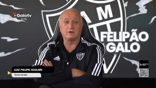 🐔⚔️ Amanhã tem desafio pelo Brasileirão Betano e o professor já projetou a partida na Arena Castelão! 📺 E hoje à noite tem entrevista com o Felipão. Fique ligado na 🐔 Galotv e não perca! Vamo, #Galo! 🖤🤍 #GaloPaixãoNacional