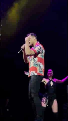 Los fans cantaron junto a Carlos Rivera 💥🎧 Además anunció shows para Argentina y Uruguay 👀 Síguenos en Instagram para ver más de este primer RDV🔥
