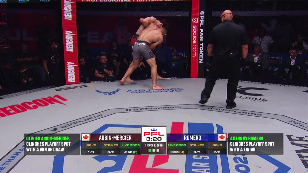 Do we have an upset on the way ?! Romero stuns OAM early! #PFLRegularSeason LIVE NOW 🇺🇸 ESPN &amp; ESPN+ 🌎