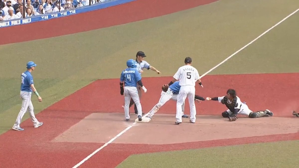 千葉ロッテが無死2, 3塁のピンチを背負うも2回のスクイズ外しでしのぐ‼️ #田村龍弘 #益田直也 #chibalotte 千葉ロッテマリーンズ 👇ライブ配信はこちら