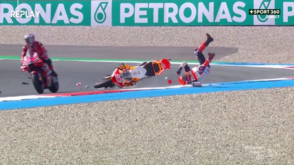 Nouvelle chute pour Marc Marquez en Q1 ❌ Une erreur d'inattention pour le pilote Honda qui a percuté Bastianini 💥 #DutchGP #MotoGP