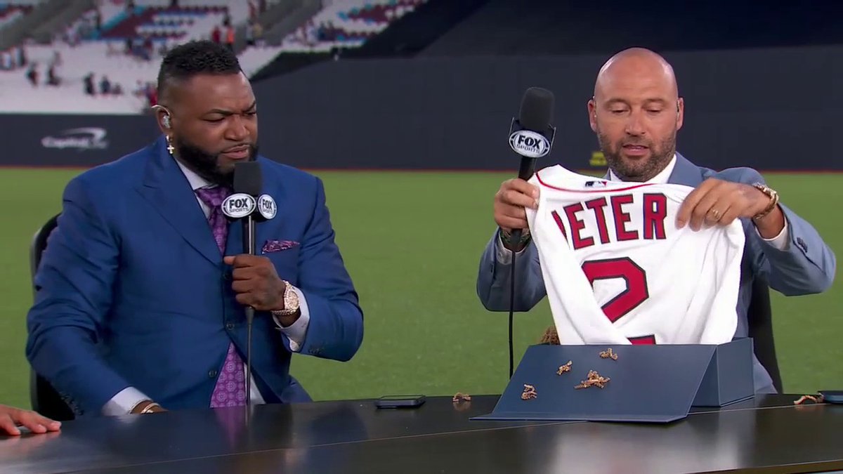 Big Papi had a special gift for The Captain's studio analyst debut... A Derek Jeter Red Sox jersey 😂🤣