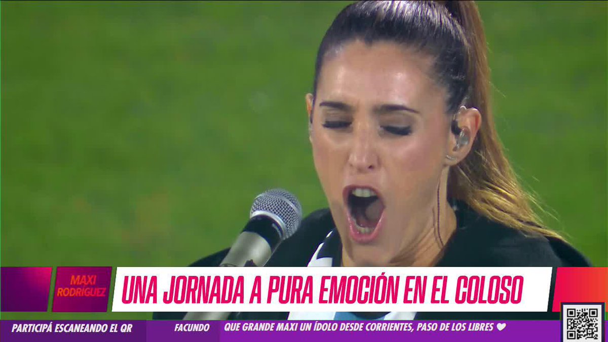 Tremendo momento con el himno nacional argentino en la despedida de Maxi Rodríguez. La Sole es todo lo que está bien.