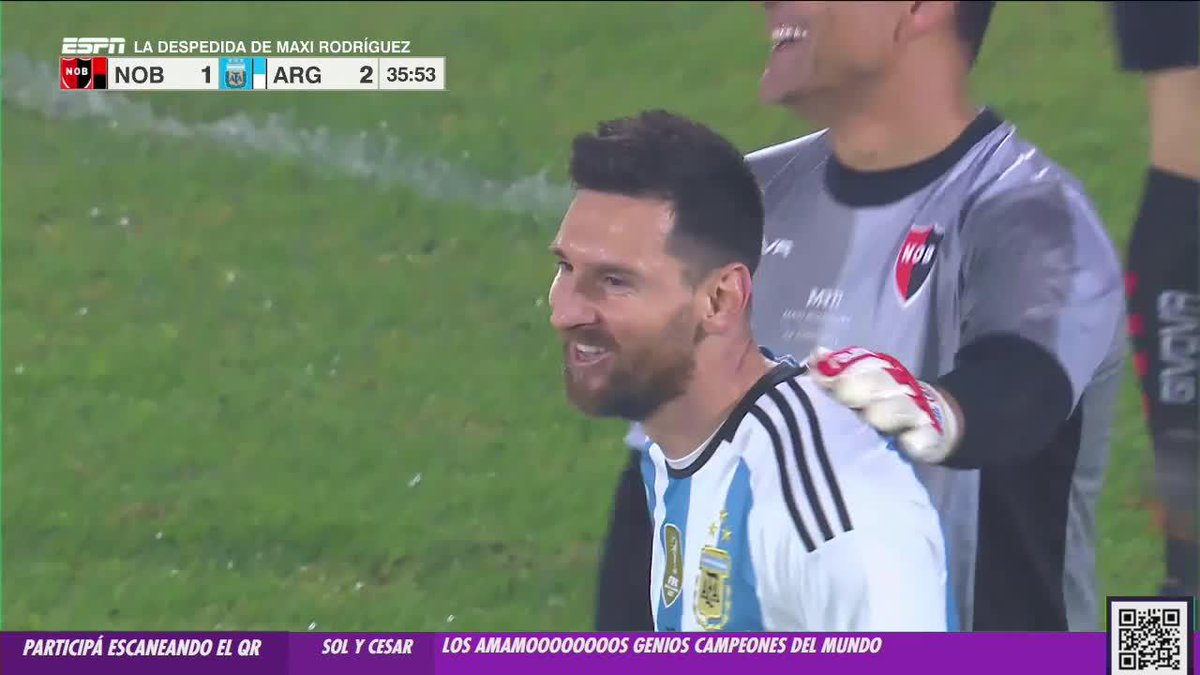 Messi'nin ikinci golü. Spiker şarkı söylüyor her seferinde gece gece kafayı yiyecem..