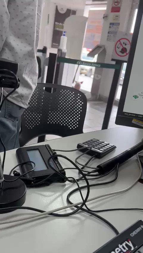 WOW EMPIEZAN A TOMAR LAS TIENDAS ELEKTRA!!!! No van a creer quien mando a “su gente” a tomar por sorpresa las tiendas Elektra en venganza de mis denuncias 😂😂😂. Ustedes hagan las deducciones 🤣🤣🤣