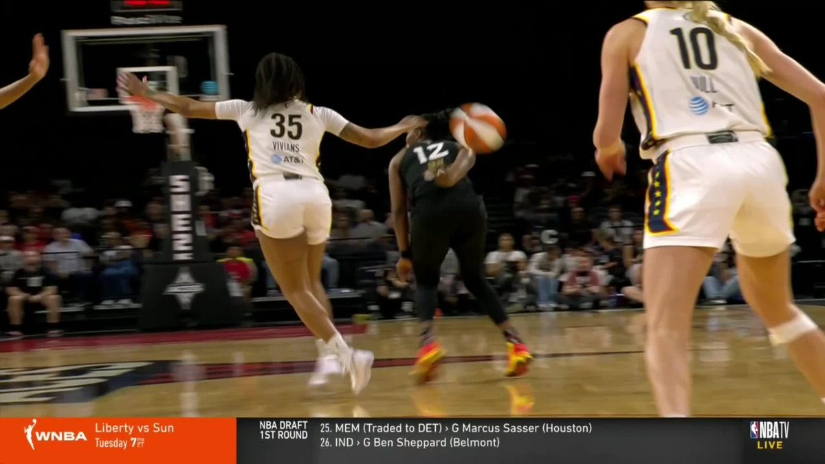 CHELSEA GRAY WHAT A PASS 😱