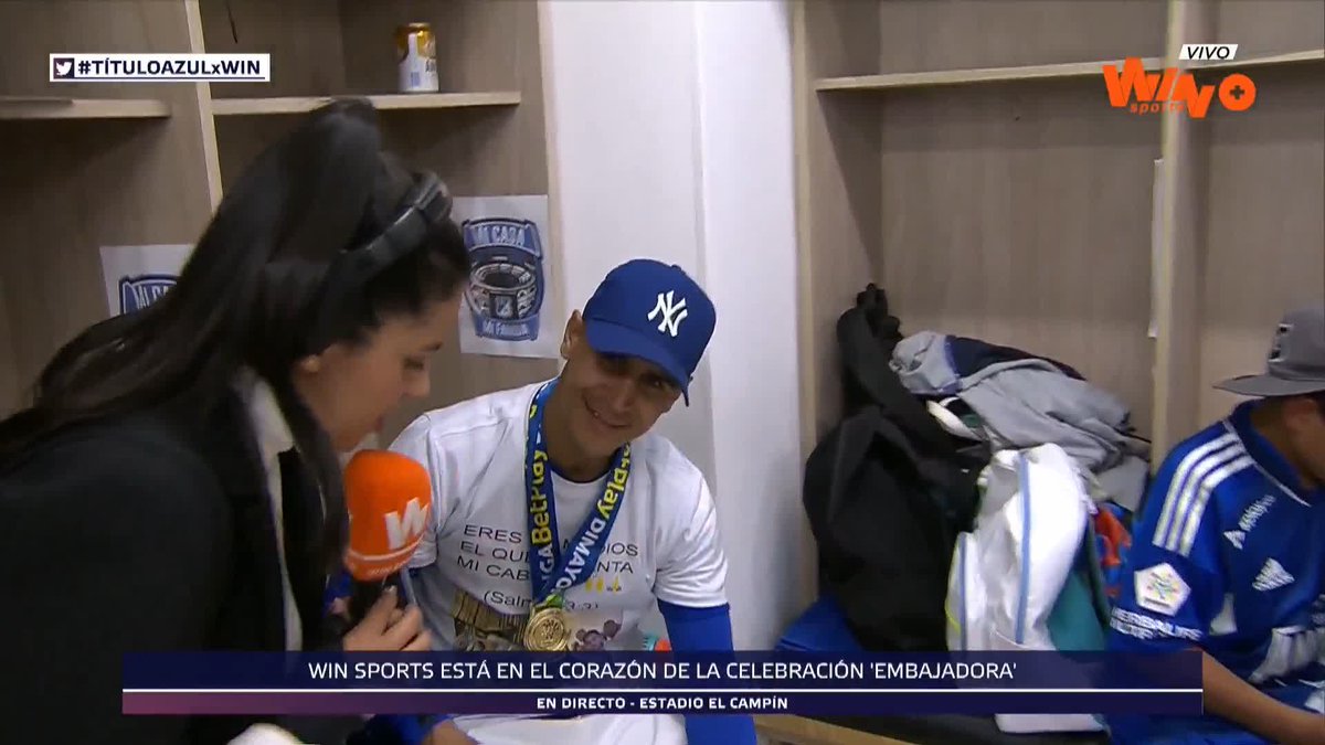 🔵⭐ “Hace un año estaba llorando a esta misma hora, recibiendo miles de amenazas. Este grupo siempre me ayudó y me respaldó desde que llegué”, Daniel Cataño, jugador de Millonarios #TÍTULOAZULxWIN