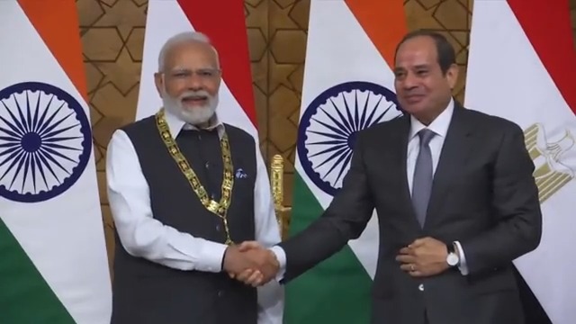 Egyptian President Abdel Fattah el-Sisi confers the Egypt's highest honour, the 'Order of the Nile' upon PM Narendra Modi!