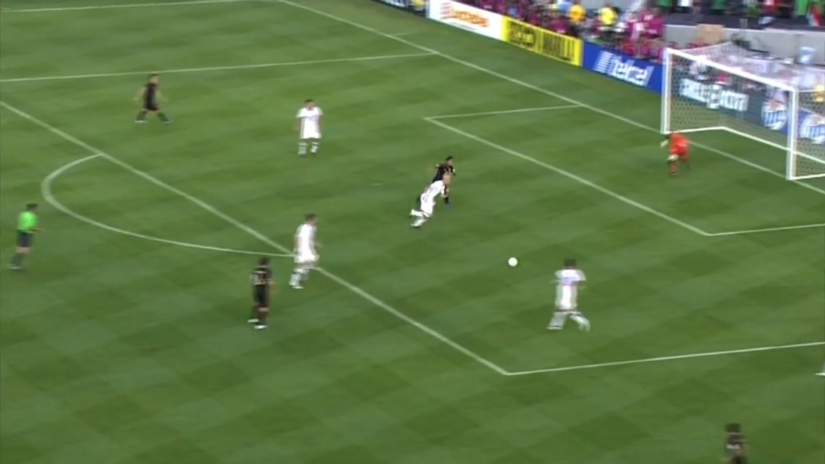 12 years ago today, Mexico won a wild Gold Cup final: El Tri trailed the USMNT 2-0 after 23 minutes. They won 4-2. And Giovani Dos Santos put the finishing touches on it with this ridiculous finish 🤯 (via Gold Cup)