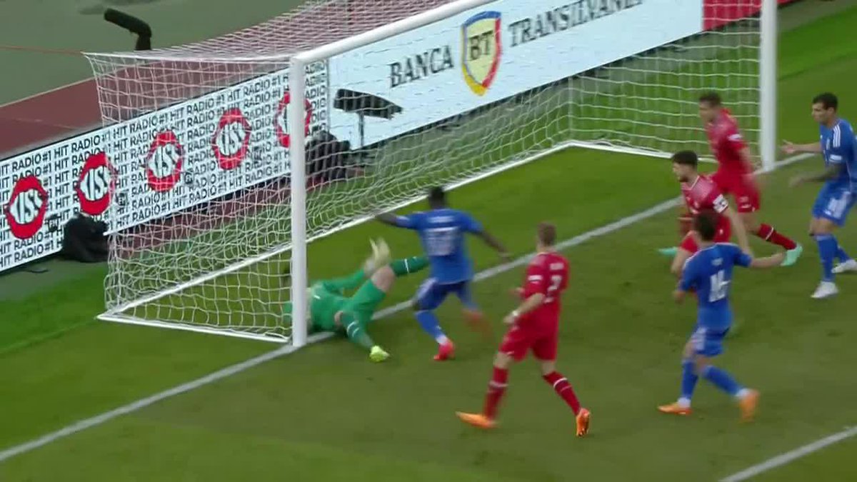 Wilfried Gnonto makes it two! Italy are not taking the foot off the pedal! 🔥