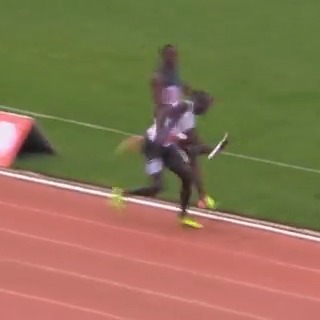 This has to be one of the greatest dropped baton saves EVER! (Via: @sportseye_ke)