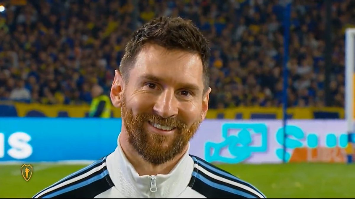 Ufff, las palabras de Riquelme a Messi y la ovación de toda la Bombonera. 🥹🇦🇷