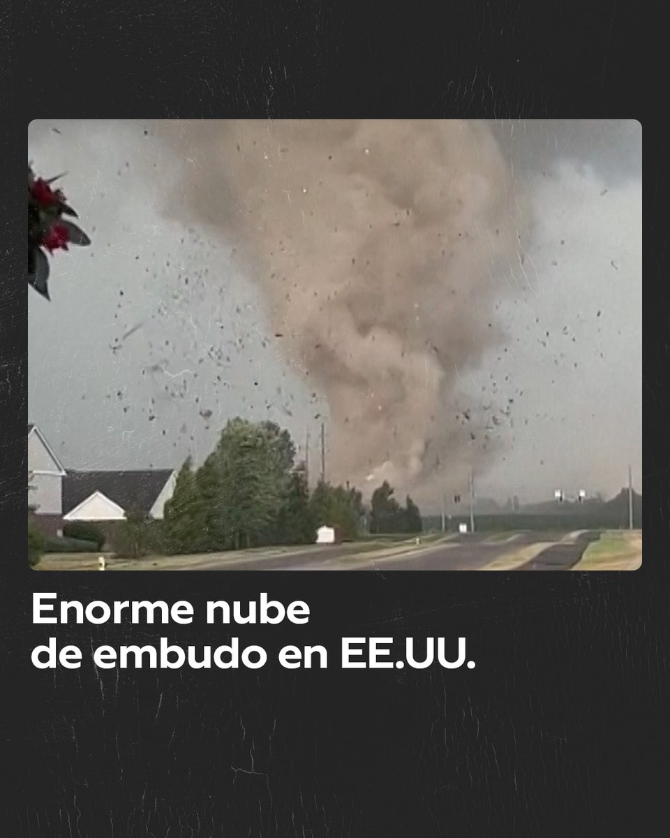 Una enorme nube de embudo causa destrozos en una ciudad de EE.UU. Una gran nube de embudo causó este domingo severos daños a edificaciones de la ciudad estadounidense de Greenwood, en el estado de Indiana, en medio de alertas de tornado en la región.