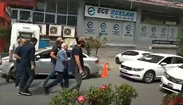 PKK Lideri Abdullah Öcalan üzerindeki tecridi eleştirdiği gerekçesiyle hakkında soruşturma başlatılan TELE1 Genel Yayın Yönetmeni Merdan Yanardağ, "örgüt propagandası yapmak" iddiasıyla gözaltına alındı