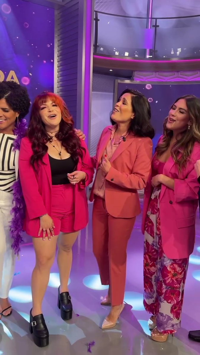 Esta mañana recordamos junto a los hijos de #JenniRivera sus mejores éxitos. 👩🏻‍🎤🎶🎤 ¿Cuál es tu favorito? 🙏🏼🦋 #MisiónCumplida