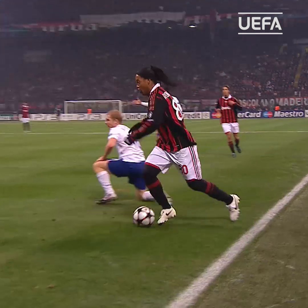 Sobran las palabras 🤫 🔟 ⚽ 𝐑𝐎𝐍𝐀𝐋𝐃𝐈𝐍𝐇𝐎 💃🕺 #UCL | Ronaldinho
