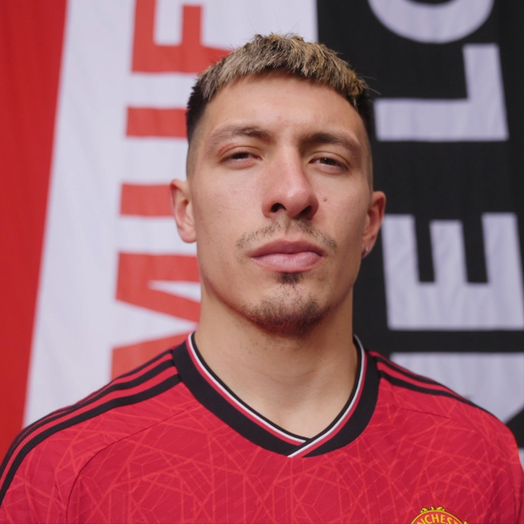 Dari jalanan Manchester, kami bangkit 🌹 Jersi kandang @adidasFootball 2023/24 kami, kini resmi tersedia: ⬇️ #MUFC