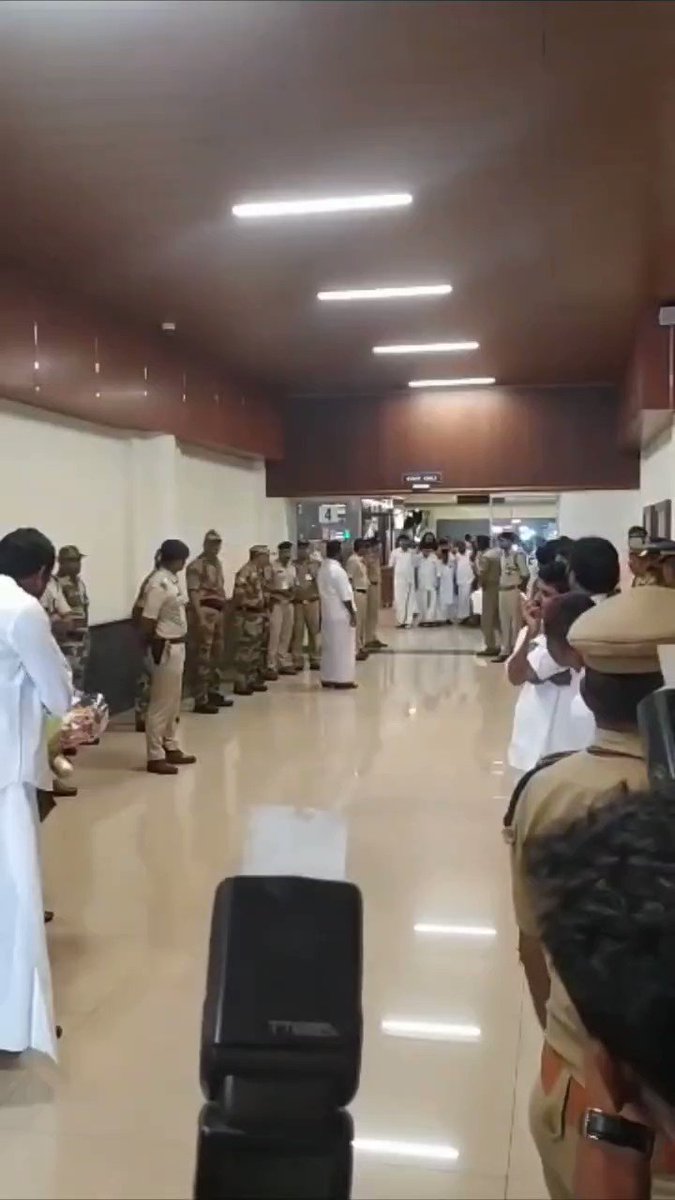 2008 Bengaluru blast accused Abdul Nasser Madani gets a rousing reception at Kochi Airport. Celebrating molesters and terrorists as heroes has been normalised in God's own country.