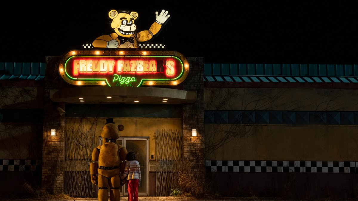 Cuando el turno nocturno empieza, la pesadilla comienza. #FiveNightsAtFreddys Proximamente, solo en cines. #FNAFPelicula #FNAF