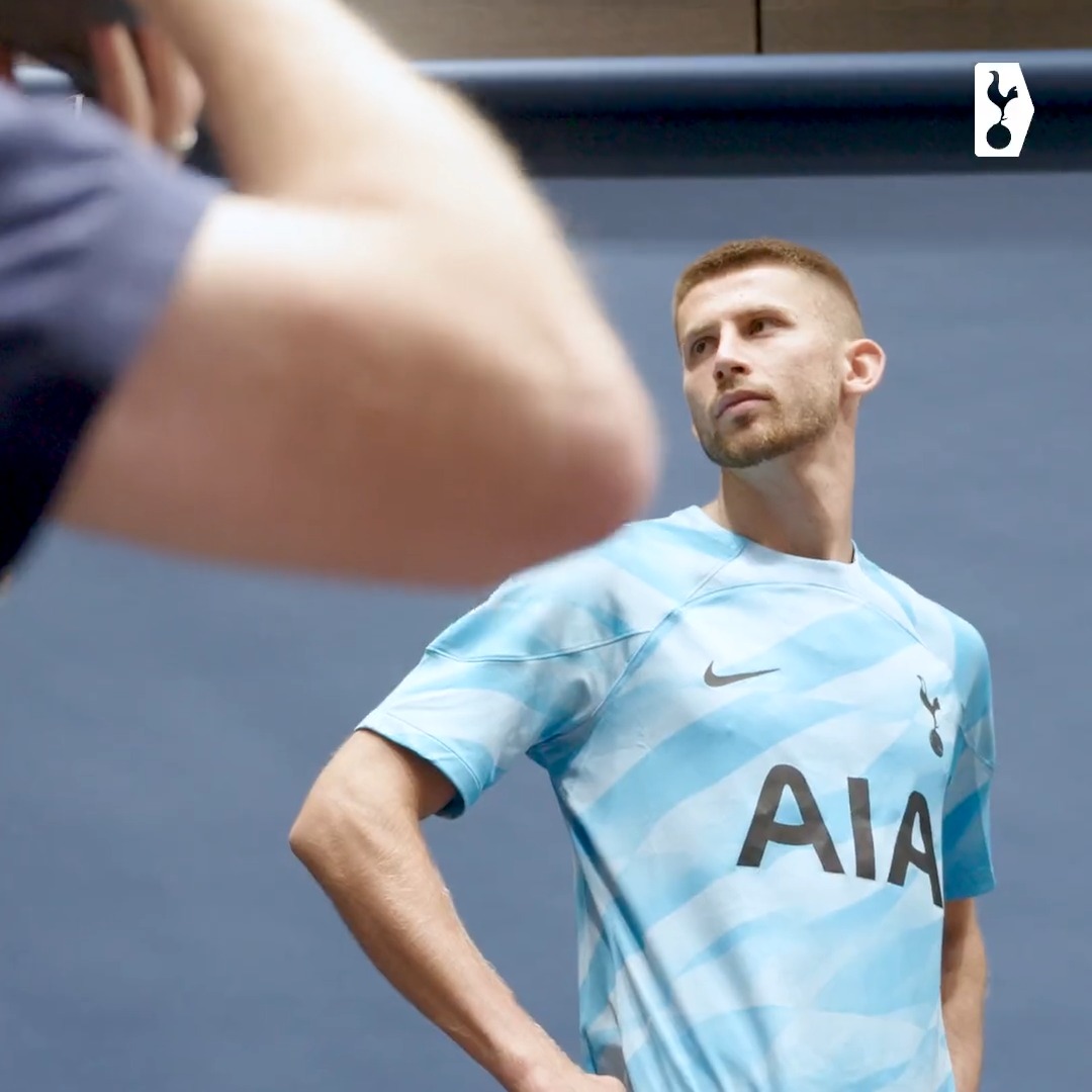 🎙️ “I started my career from the bottom. My dream, to be at the top, it was so difficult. I had to do all the levels.” Guglielmo Vicario's first words as a Spurs player 😁