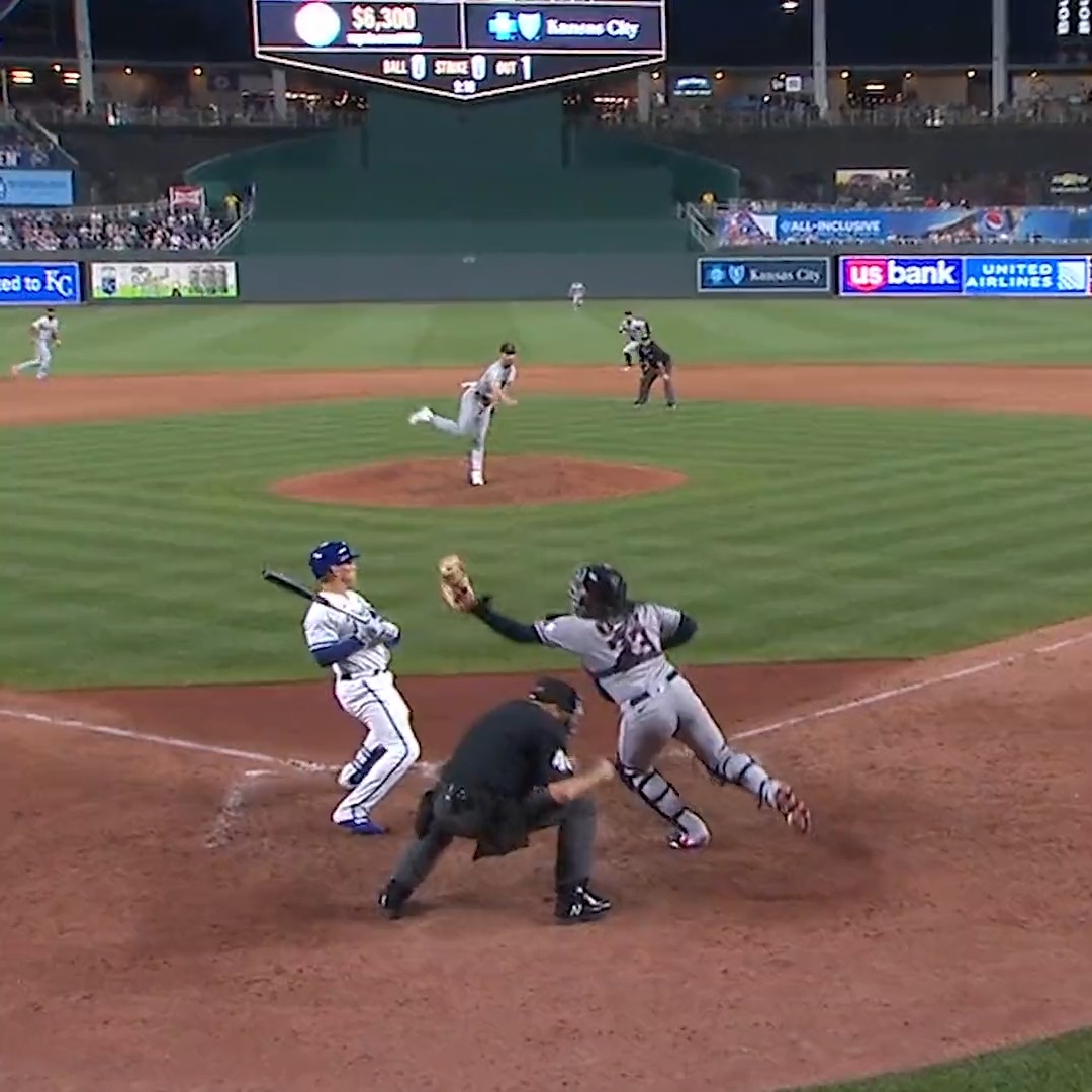 How did Bo Naylor catch this and STILL throw him out?!
