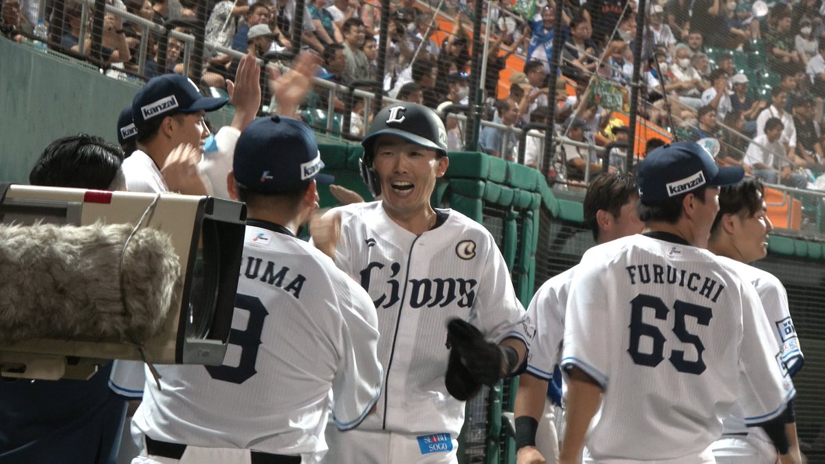 #源田壮亮 選手の走塁をSNSオリジナルアングルで! #外崎修汰 選手の一振りを信じ、一気に飛ばしての生還! ベンチでは #蛭間拓哉 選手が、大きな声で盛り上げてくれていました! #埼玉西武ライオンズ #seibulions #沖縄開催