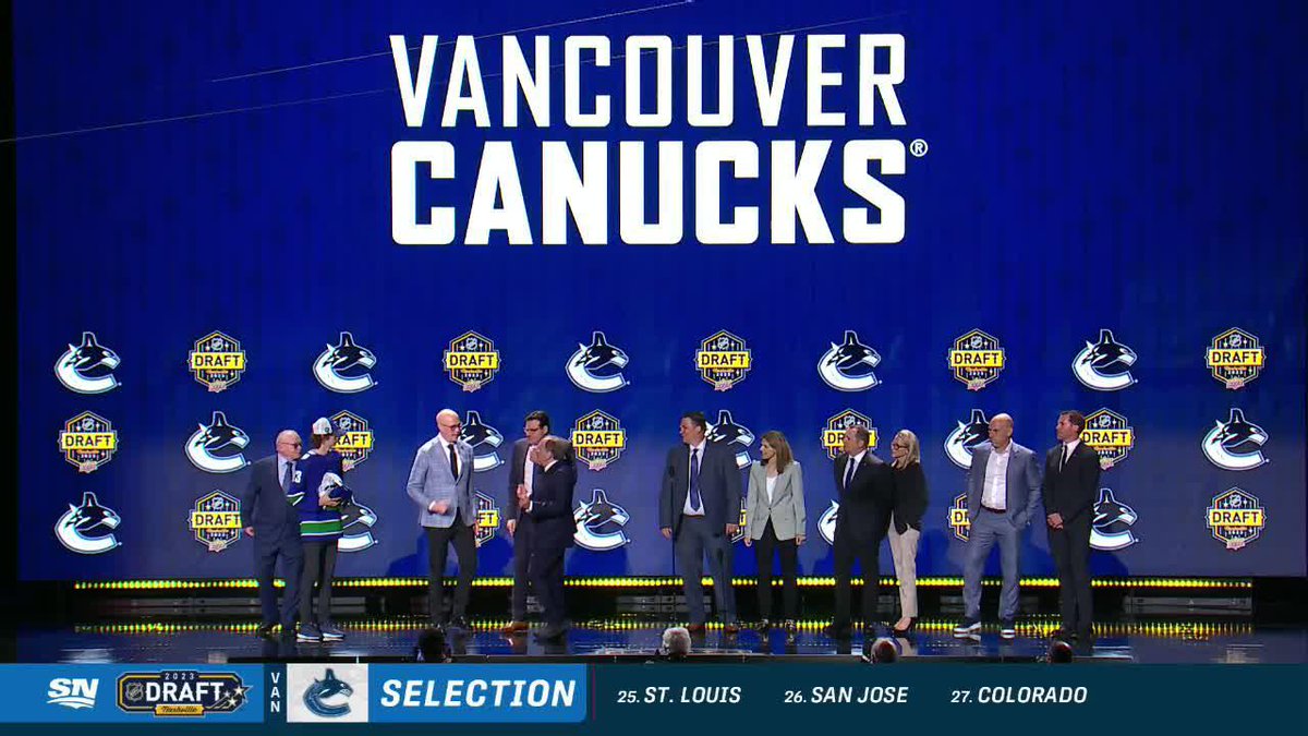 PLAY IT BACK! #Canucks 🤝 Tom Willander