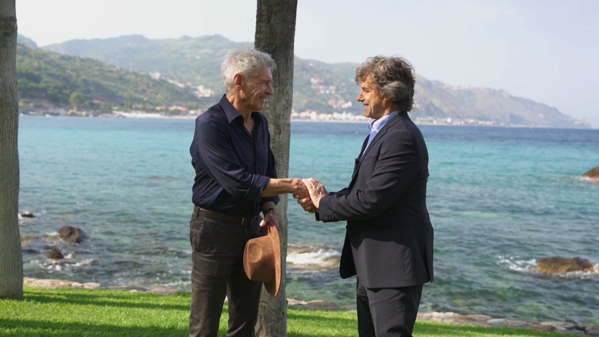 Incontri leggendari. Avete due appuntamenti davvero imperdibili: al cinema c’è #IndianaJones e il Quadrante del Destino, mentre l’avventura continua con #NOOS, stasera su Rai1, con un’intervista speciale ad Harrison Ford. Vi aspettiamo!