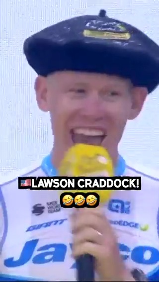 🇺🇸Lawson Craddock (Lawson Craddock) with an electric moment on stage! 😅 #TDF2023 📺: Peacock