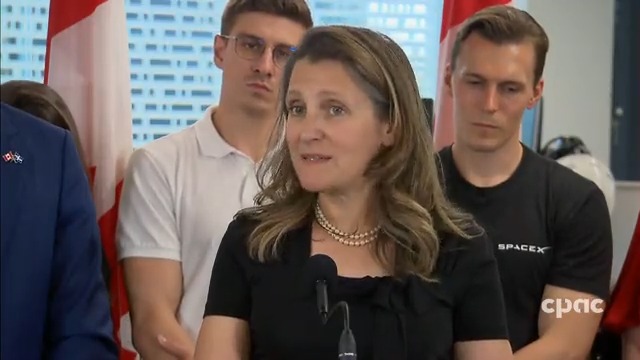"I really believe that the way to get a good deal for Canadian journalism and for Canadians is to be firm, clear, polite and at the end of the day to stand up for the national interest," says Deputy PM Chrystia Freeland when asked re: Meta & Google's responses to C-18. #cdnpoli