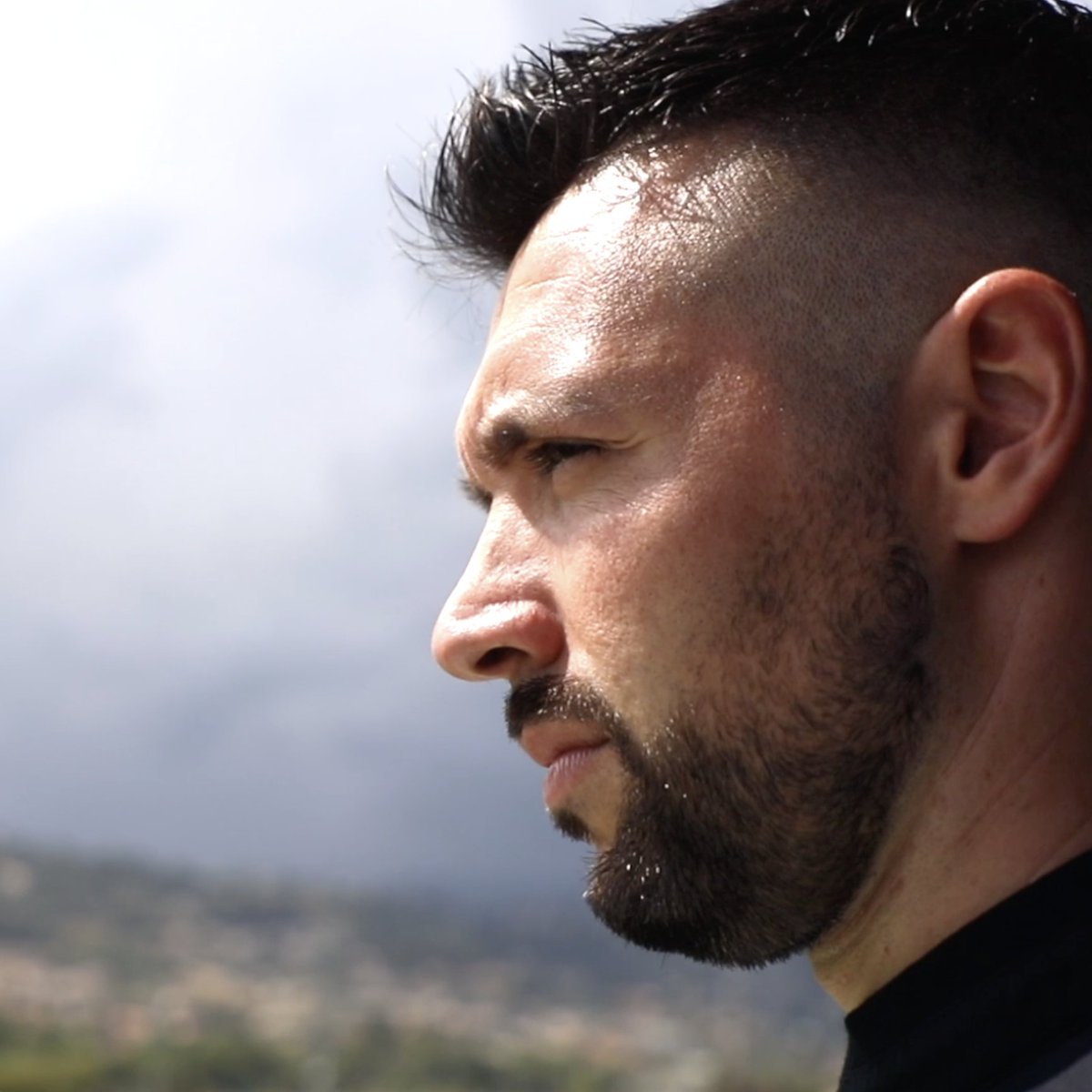 🗣️ « Une immense fierté » Les premiers mots de 𝐅𝐫𝐚𝐧𝐜𝐞𝐬𝐜𝐨 𝐅𝐚𝐫𝐢𝐨𝐥𝐢 adressés aux amoureux du Gym 🔴⚫️ Francesco Farioli #OGCNice #MonGymMaFamille
